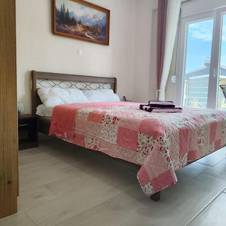 ניקיטי Lilli Deluxe Apartment מראה חיצוני תמונה